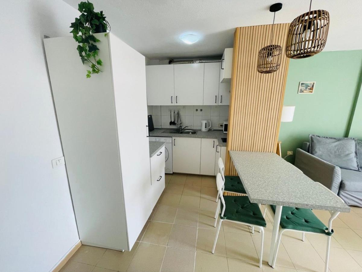 Alondras Park Mialsoma Apartment Arona  Dış mekan fotoğraf